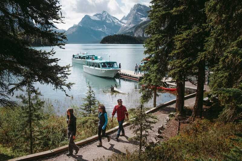 Jasper: Sightseeing Tour with Maligne Lake Cruise - Who should book this Jasper outing?