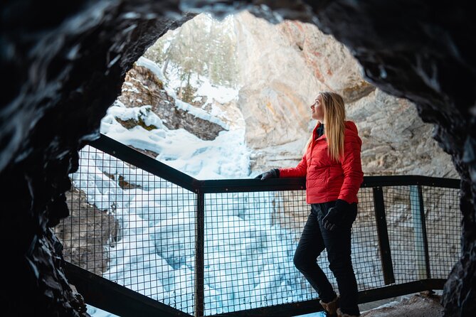 Johnston Canyon Icewalk - The ride from Banff to the canyon