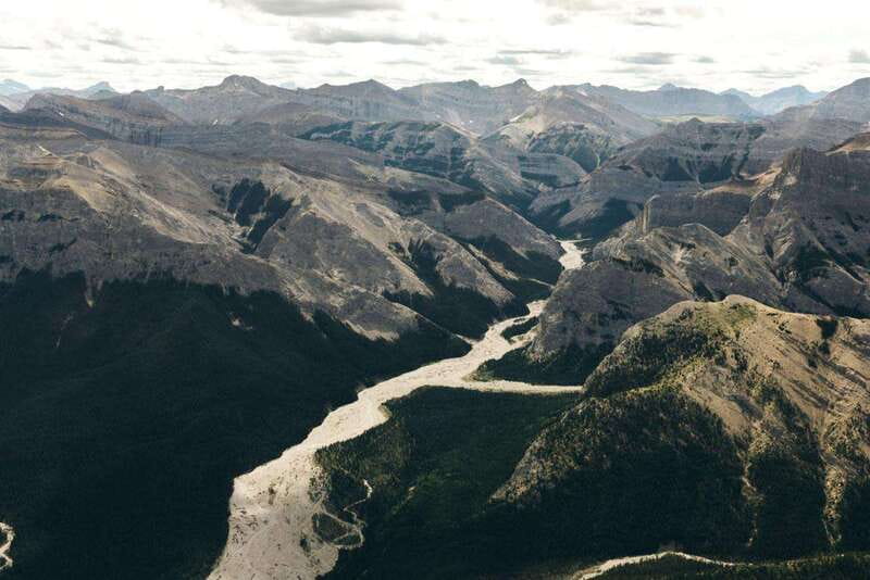 Kananaskis: 30-Minute Heli Tour of Minnewanka Lake and Banff - Turning into the Lake Minnewanka valley