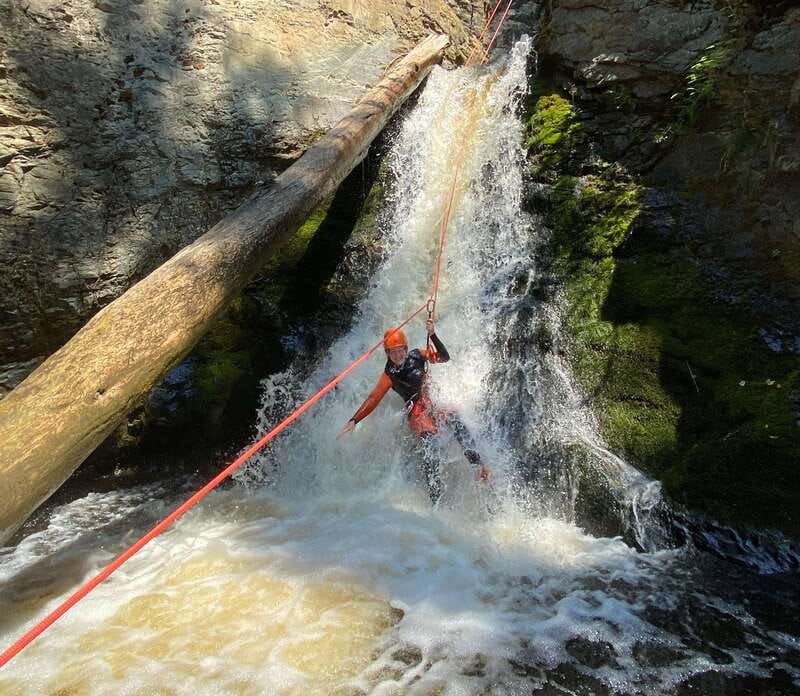 Kelowna: Adrenaline Canyoning Tour - Key points to know before you book