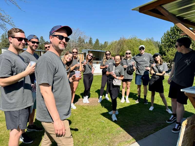 Kelowna: E-Bike Bee Tour w/ Tastings, Lunch, and Audioguide - Four honey tastings with local character