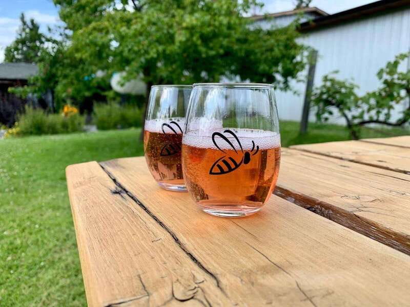 Kelowna: E-Bike Bee Tour w/ Tastings, Lunch, and Audioguide - Lunch at Meadow Vista Bistro