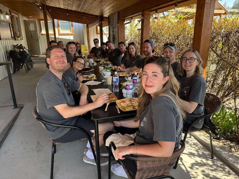 Kelowna: E-Bike Bee Tour w/ Tastings, Lunch, and Audioguide - The return ride and souvenir video