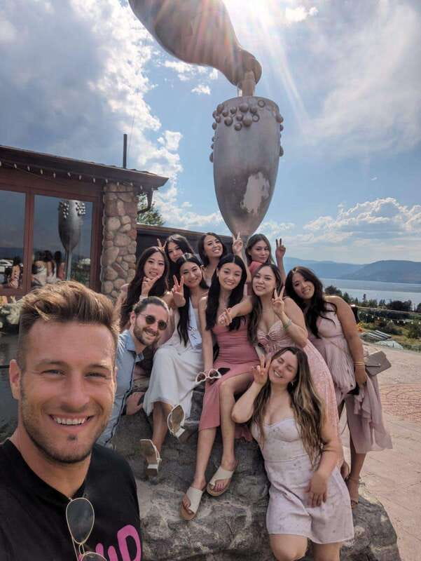 Kelowna: East Kelowna Full Day Guided Wine Tour - Pickup, vehicle, and the first 15 minutes
