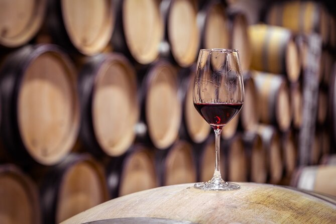 Kelowna Mystery Full Day Guided Wine Tour With 5 Wineries - Volcanic Hills offers a patio pause