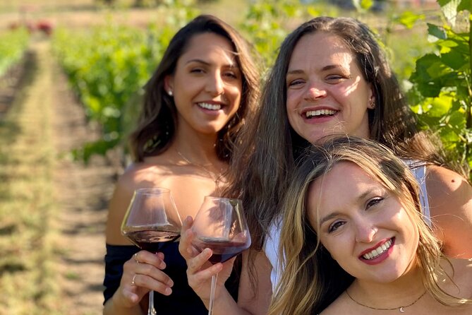 Kelowna Mystery Full Day Guided Wine Tour With 5 Wineries - Rollingdale Winery feels more personal