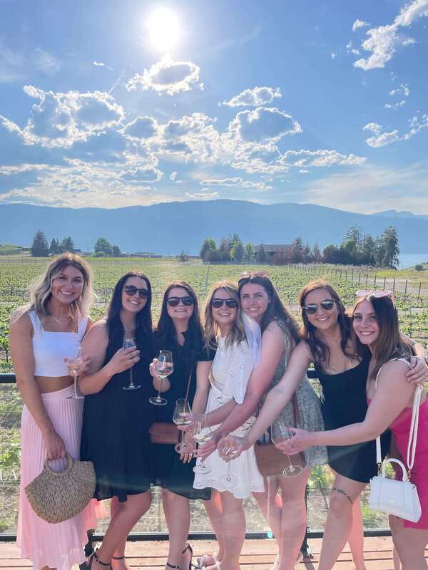 Kelowna: Sunset Sip Wine Tour - Key points to know before booking
