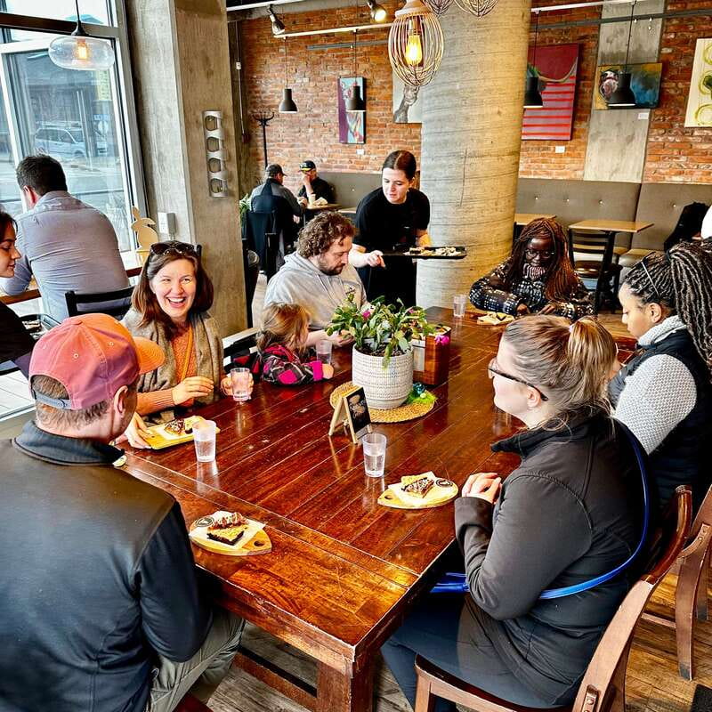 Kelowna: Walking Food Tour with 7 Tastings and 4 Drinks - Key points to know before booking