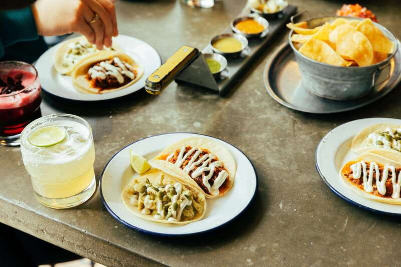 Kelowna: Walking Food Tour with 7 Tastings and 4 Drinks - Why Andrew makes the difference