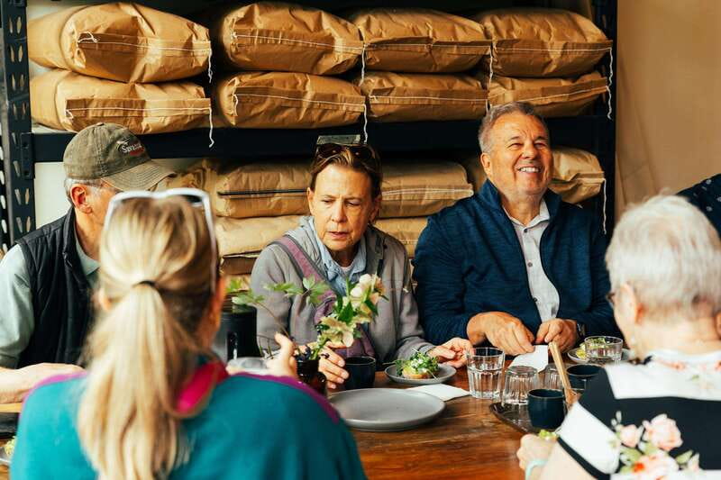Kelowna: Walking Food Tour with 7 Tastings and 4 Drinks - Stuart Park and the Kelowna waterfront