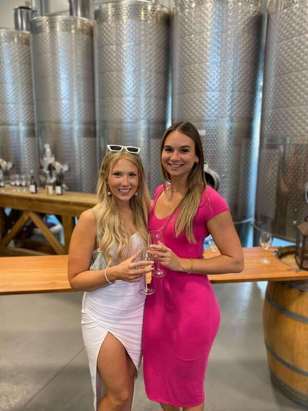 Kelowna: West Kelowna Full Day Guided Wine Tour - Starting with The Hatch