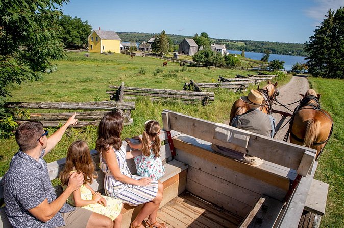 Kings Landing Admission Ticket - The horse and wagon ride is a useful extra