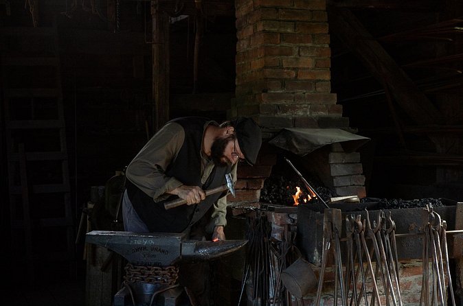 Kings Landing Admission Ticket - Visit the Peddler’s Market before leaving