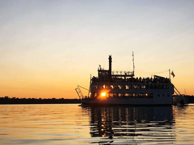 Kingston: Heart of the Thousand Islands Riverboat Cruise - Boarding the Island Queen at Crawford Wharf