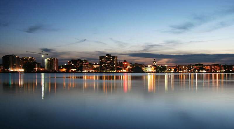 Kingston: Sunset Dinner Cruise - Boarding at Crawford Wharf