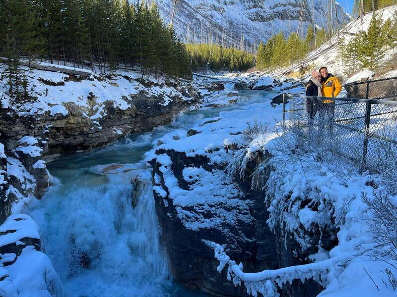 Kootenay: From Icy Mountain Rivers to Steamy Hot Springs - Guides, languages, and the feel of the day