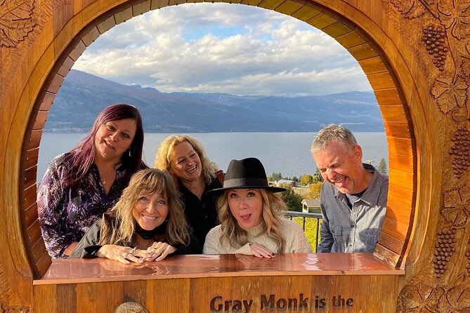 Lake Country Half Day Guided Wine Tour With 4 Wineries - Why the small group matters