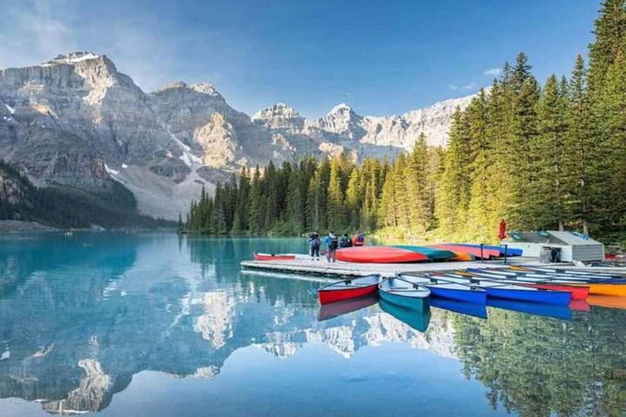 Lake Louise, Emerald Lake, Minnewanka Cruise & Banff Town - Five mountain lakes in one demanding day