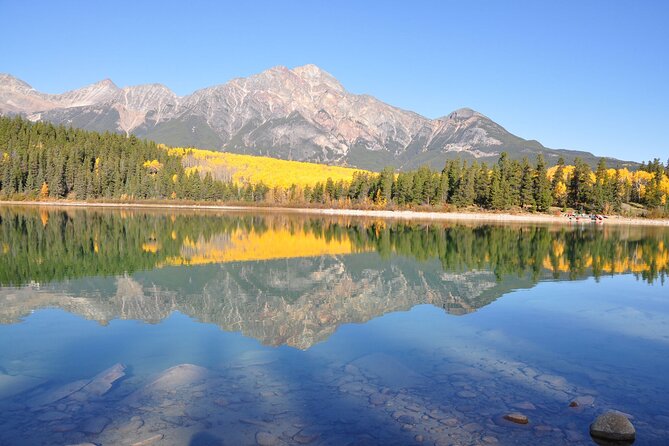 Lake Louise 、Moraine and Emerald Lake Tour from Calgary Banff - Emerald Lake: a quieter change of pace