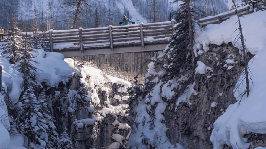 Lake Louise, Moraine, & Emerald: From Calgary/Canmore/Banff - Moraine Lake from June 1 through October 14
