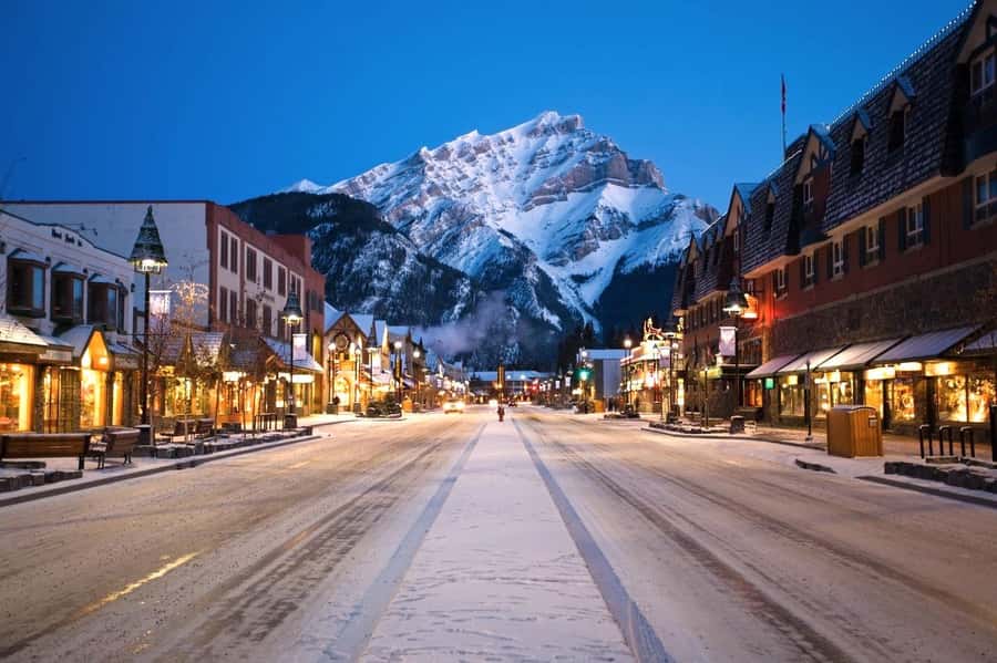 Lake Louise, Moraine, & Emerald: From Calgary/Canmore/Banff - Why the small-group format matters