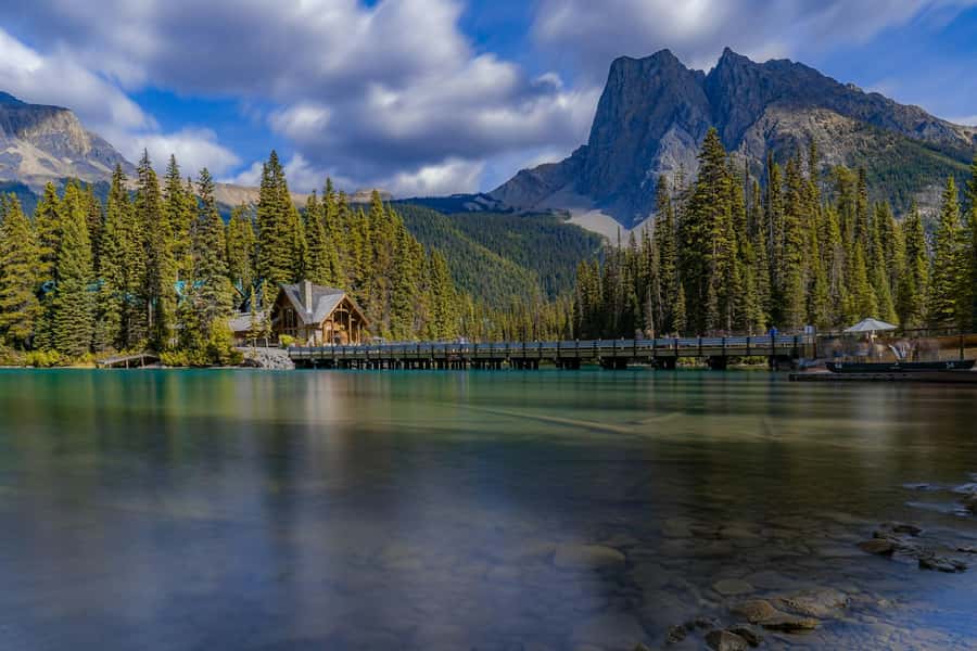 Lake Louise,Moraine,Emerald Lake,Johnston Canyon & BanffTour - Emerald Lake is attractive, but confirm it