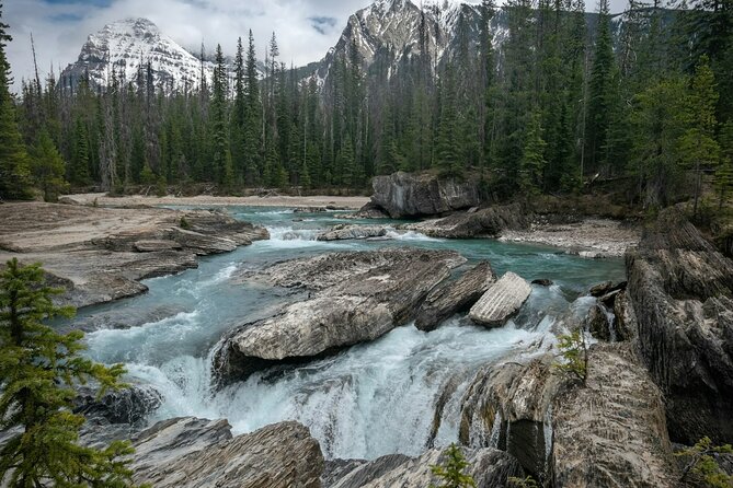 Lake Louise Moraine Lake Emerald Lake Yoho Banff National Park - Lunch at Lake Louise Village