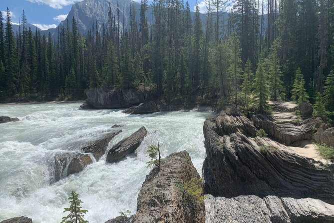 Lake Louise Moraine Lake Emerald Lake Yoho Banff National Park - Emerald Lake and Natural Bridge in Yoho National Park