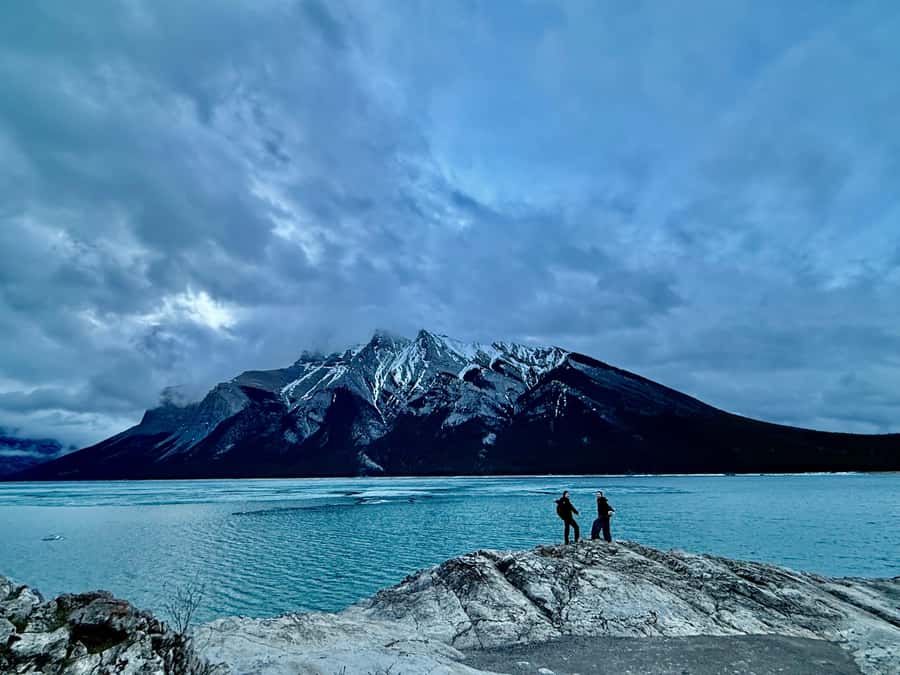 Lake Moraine Lake Louise Johnston Canyon Banff Town Day Tour - Guides, photos, and the human side of the day