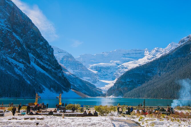 Lake View Tour-Lake Moraine, Louise, Emerald, Peyto, Vermillion - Lake Louise and the short stop in the village