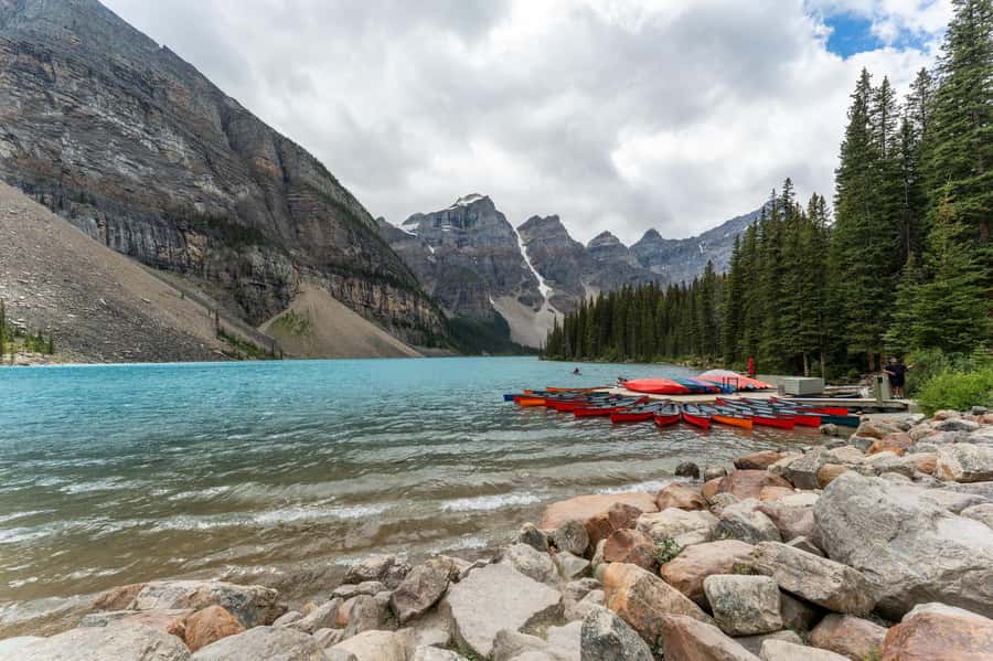 Lakes Moraine, Louise, Emerald, Johnston Canyon & Yoho Tour - Emerald Lake adds a quieter Yoho feeling