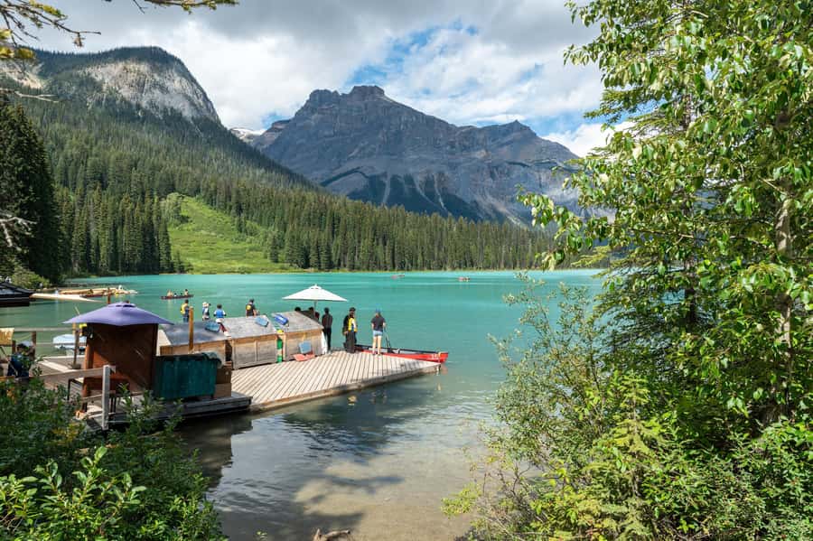 Lakes Moraine, Louise, Emerald, Johnston Canyon & Yoho Tour - Johnston Canyon turns scenery into a short hike