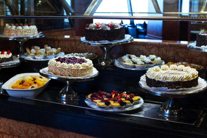Mississauga: Niagara Falls Day Tours with Boat and Lunch - What the guide actually does