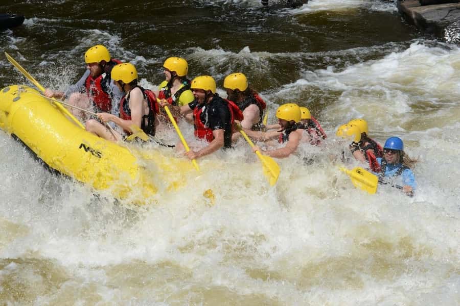 Mont-Tremblant: Half-Day White Water Rafting - Starting with safety and basic paddling