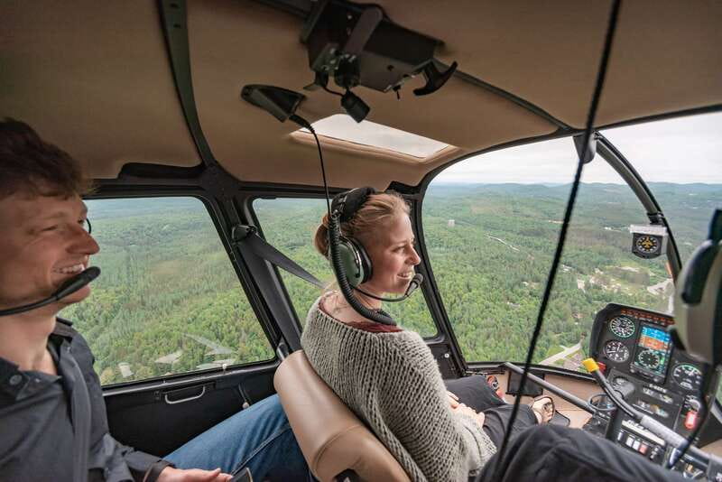 Mont Tremblant: Helicopter Tour with Optional Stopover - Seeing Mont Tremblant from a Robinson R44
