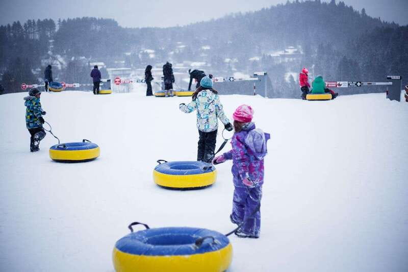 Mont-Tremblant: Snow Tubing with a Mechanical Lift - What to wear for a comfortable ride