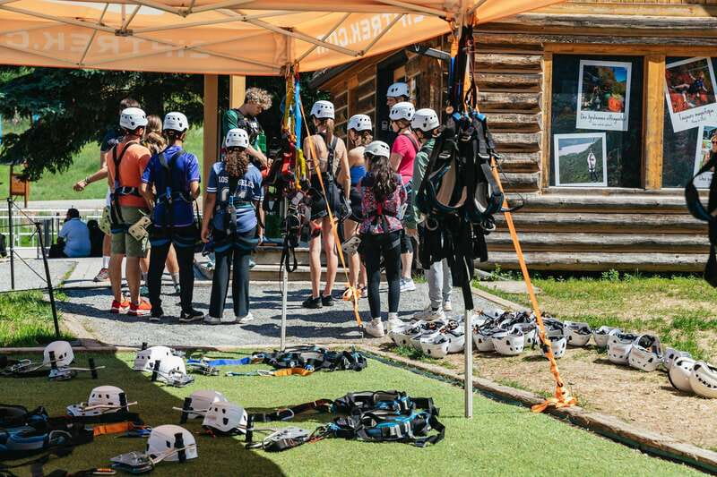Mont Tremblant: Summit Zip-Lining Tour with 5 Zip Lines - Who Should Book This Course?