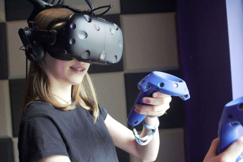Mont Tremblant: Virtual Reality Gaming Session - A quick indoor escape beside the Fairmont