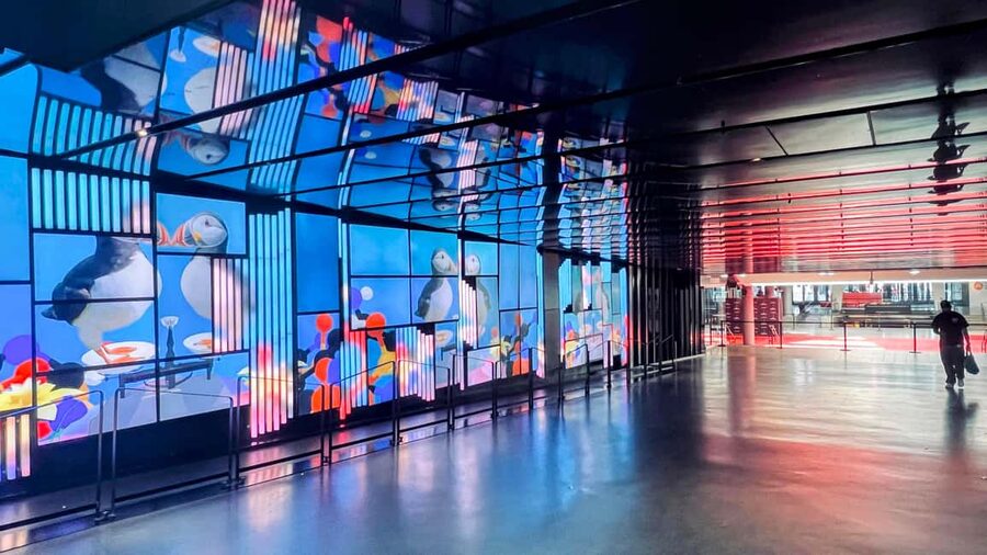 Montreal: 2-Hour Private Complete Hidden City Experience - Place Ville Marie and Gare Centrale