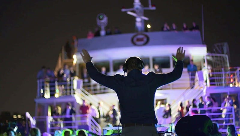 Montréal: 3 or 5-Course Dinner Cruise with DJ & Dancing - A Dinner Cruise That Becomes a Night Out