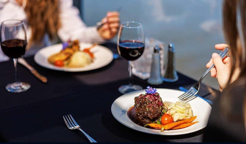 Montréal: 3 or 5-Course Dinner Cruise with DJ & Dancing - Following Montréal’s Riverfront After Sunset
