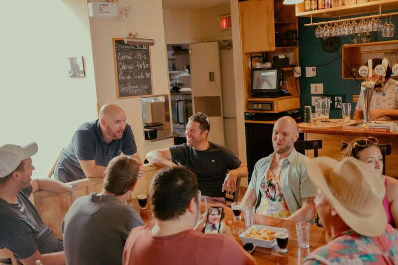 Montreal: Brewpub Experience Beer Tasting & Walking Tour - Group size and guide quality