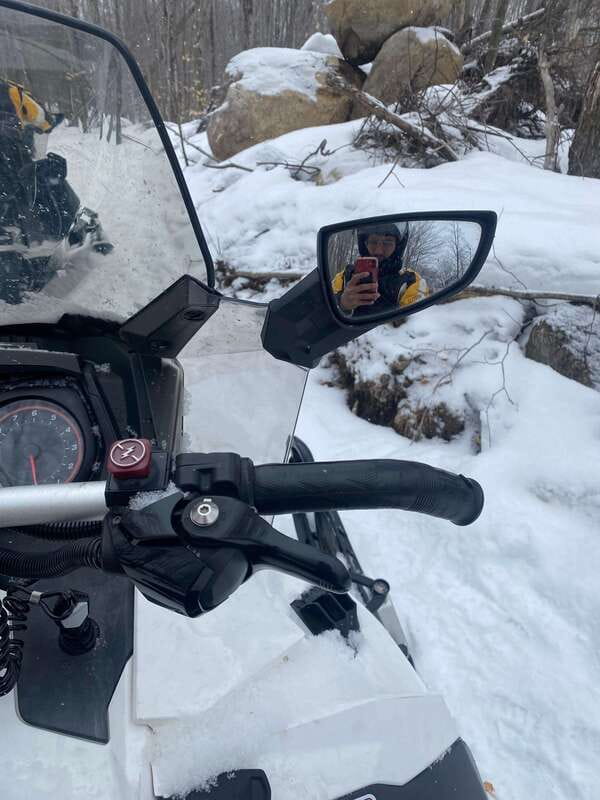 Montreal: Canadian Forest Guided Tour by Snowmobile - Learning the machine before the trail