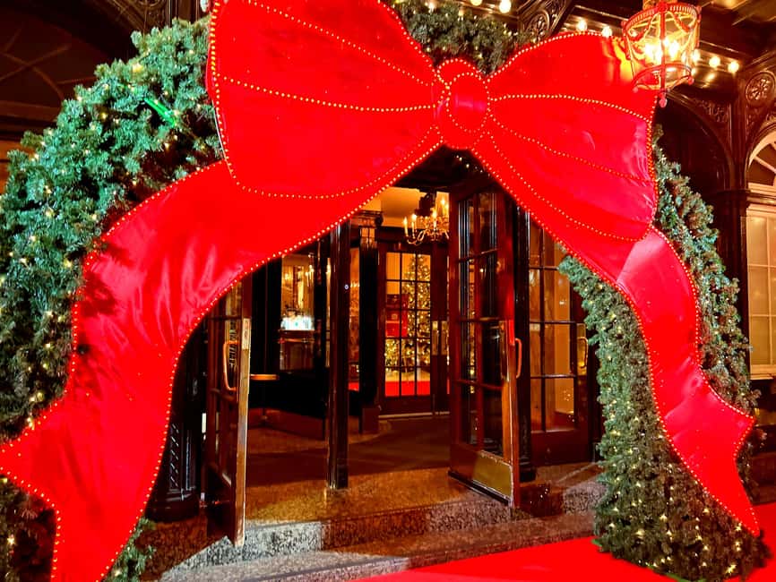 Montreal: Christmas Lights Private Walking Tour - Underground Montreal offers a winter break