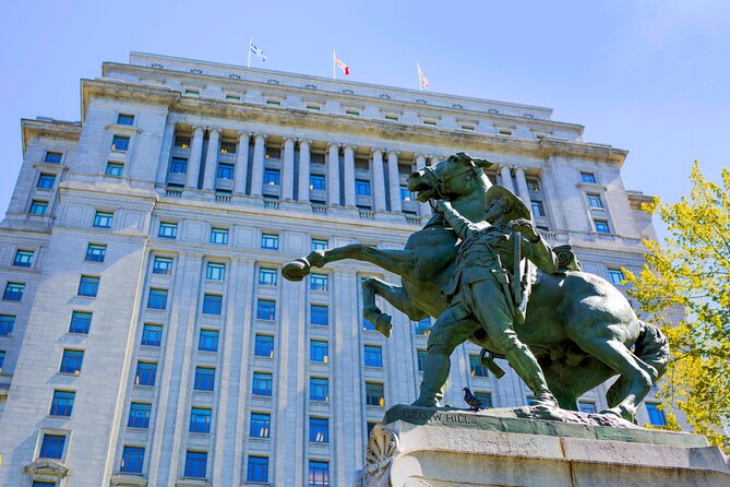 Montréal Downtown and Underground City Private Walking Tour - What the guides add to the walk