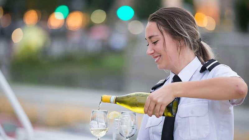Montreal: Evening Cruise with DJ and Dance Floor - A summer night begins at Montreal’s Grand Quay