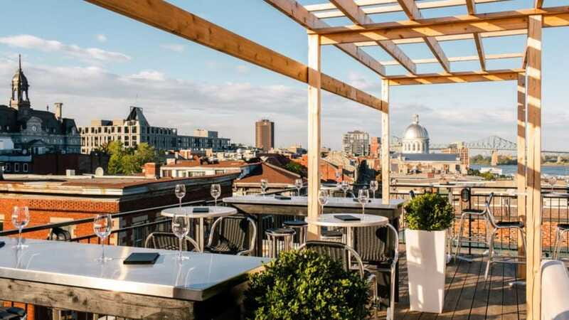 Montreal: Guided Pub Crawl of the City's Skyline Bars - The social side: good for solo visitors and small groups