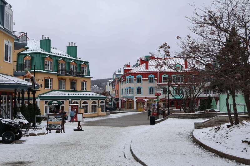 Montreal: Guided tour of the Laurentides Mont Tremblant - From Montreal to the Laurentides