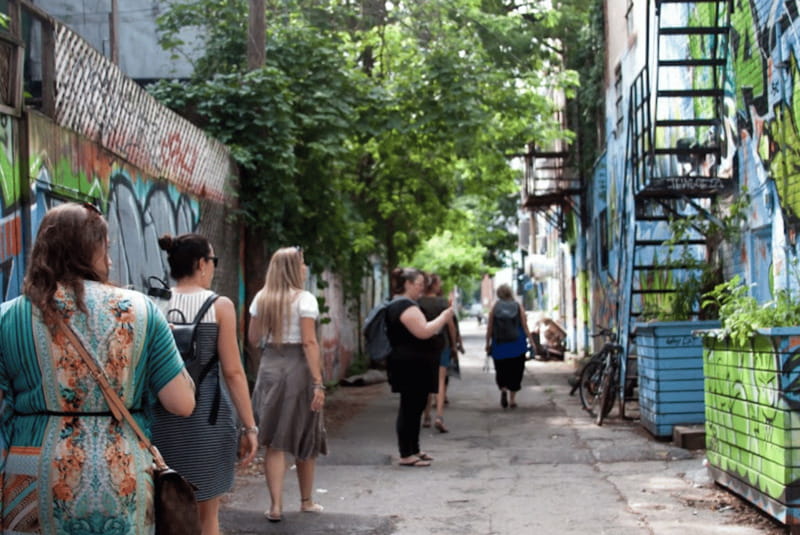 Montreal: Guided Walking Tour of Montreal's Murals - What the guide adds to the experience