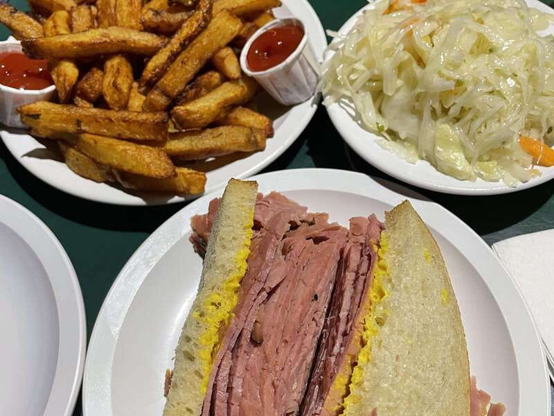 Montréal: Mile End Foodie Tour with Tasting - Why the small group matters